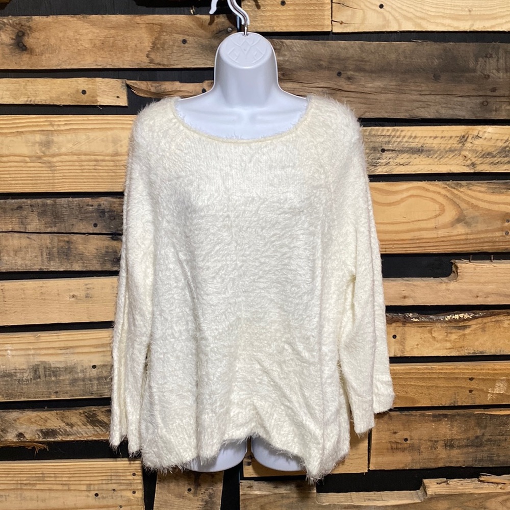 Workshop‎ Republic Fuzzy Eyelash Sweater In Cream Size Large